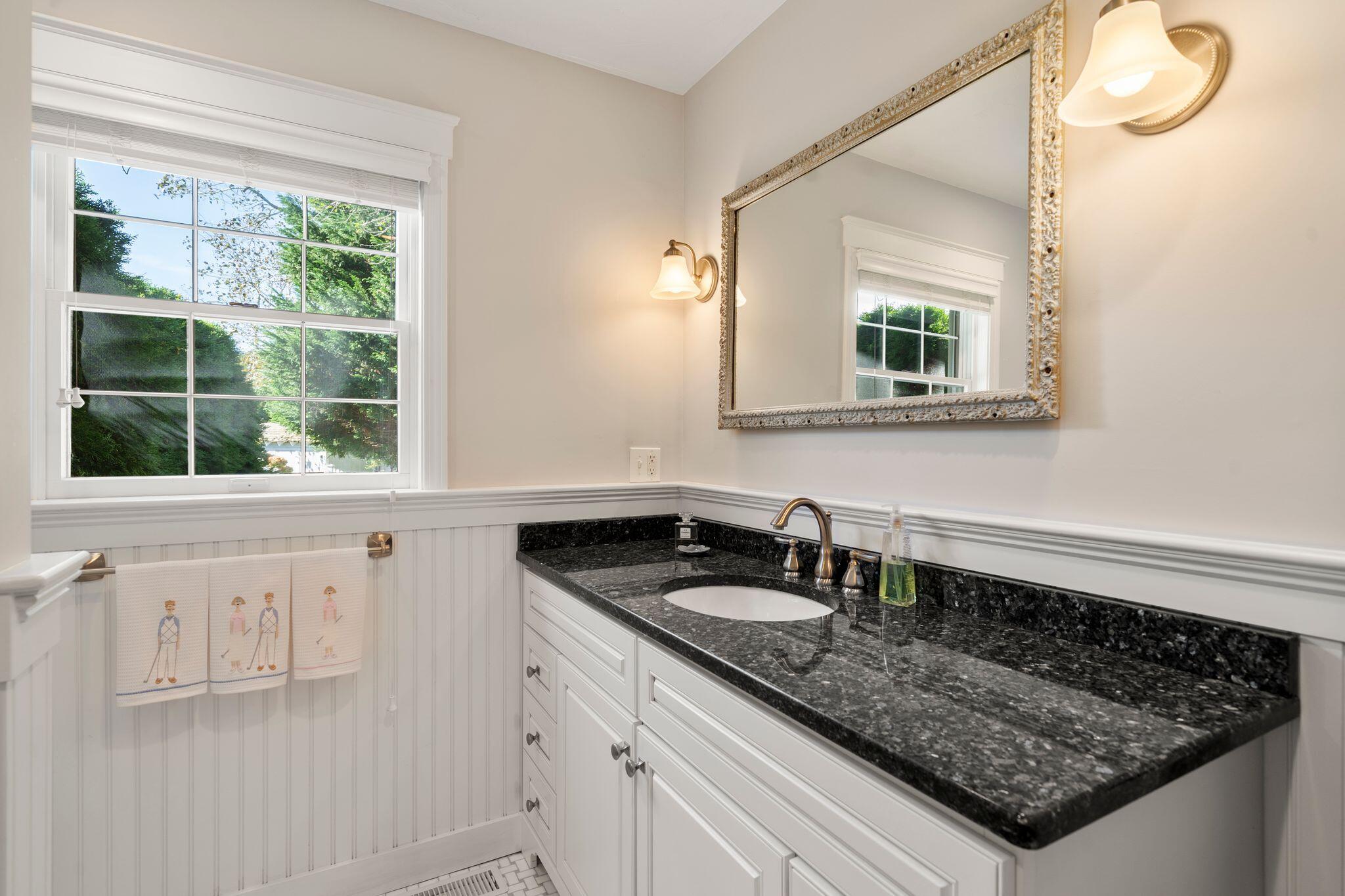 9 Bassing Harbor Road Property Photo 29
