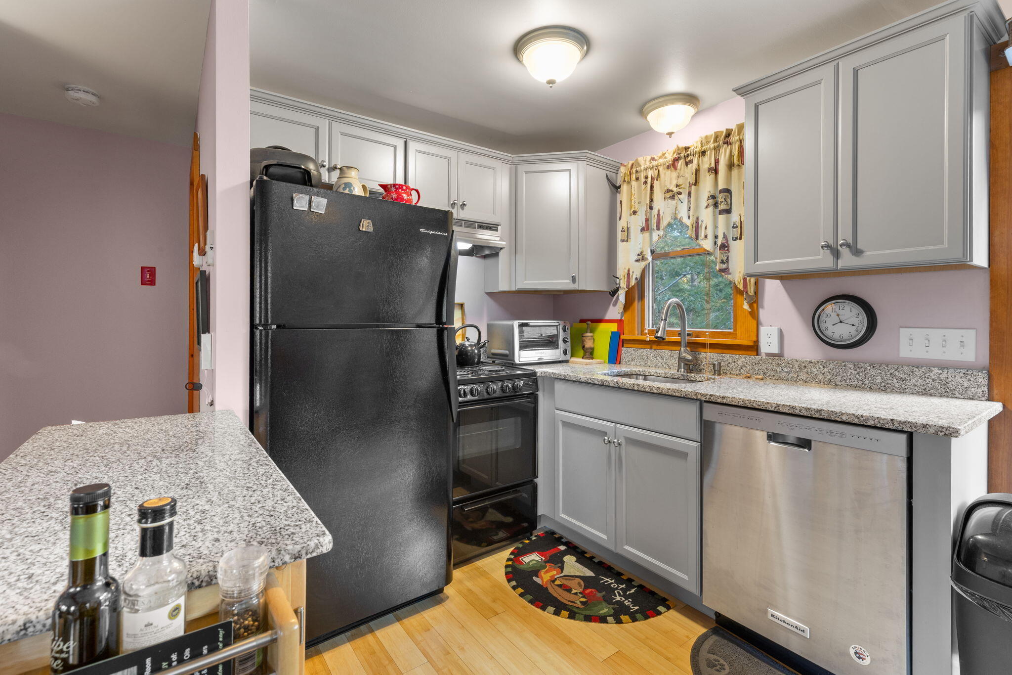 10 Seashore Park Drive Apt M Property Photo 8