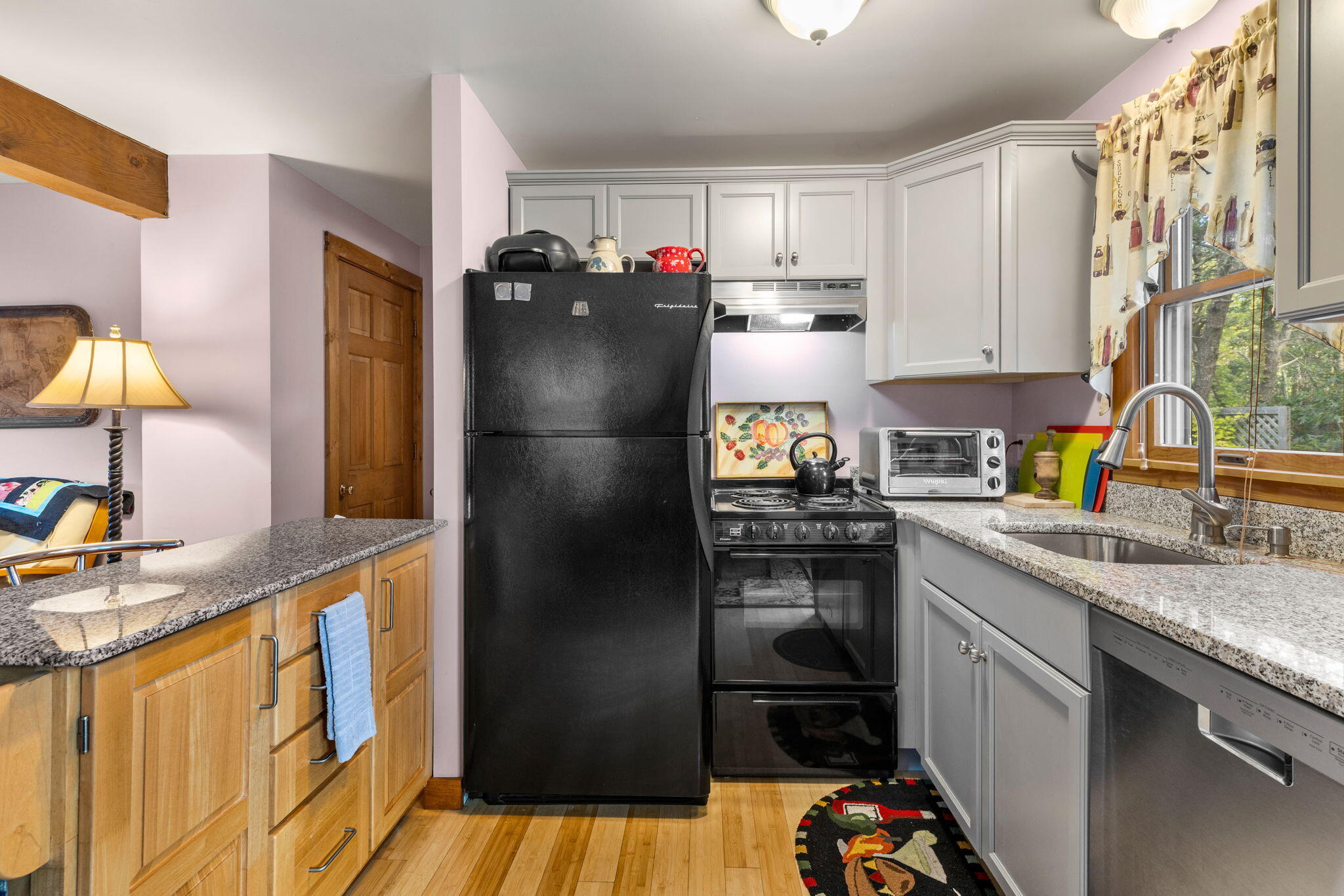 10 Seashore Park Drive Apt M Property Photo 9