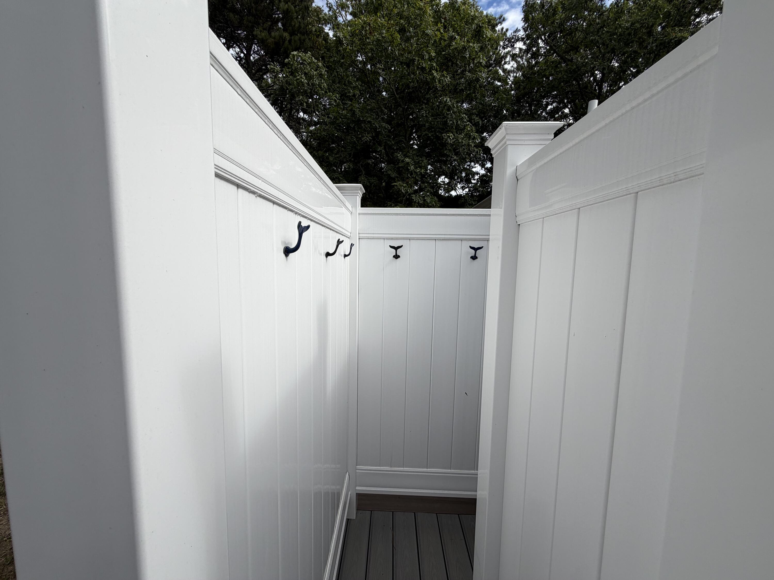 15 Linda Lane Property Photo 12