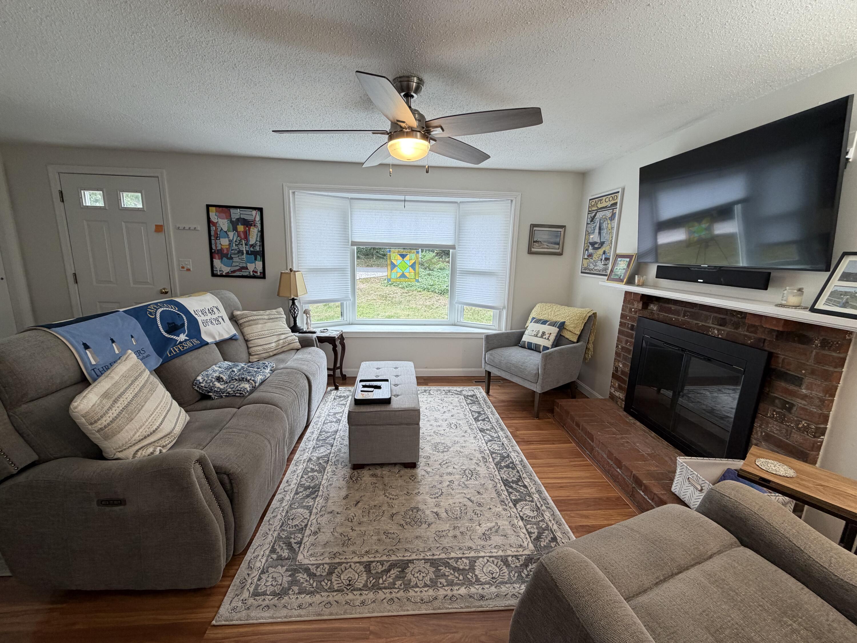 15 Linda Lane Property Photo 19