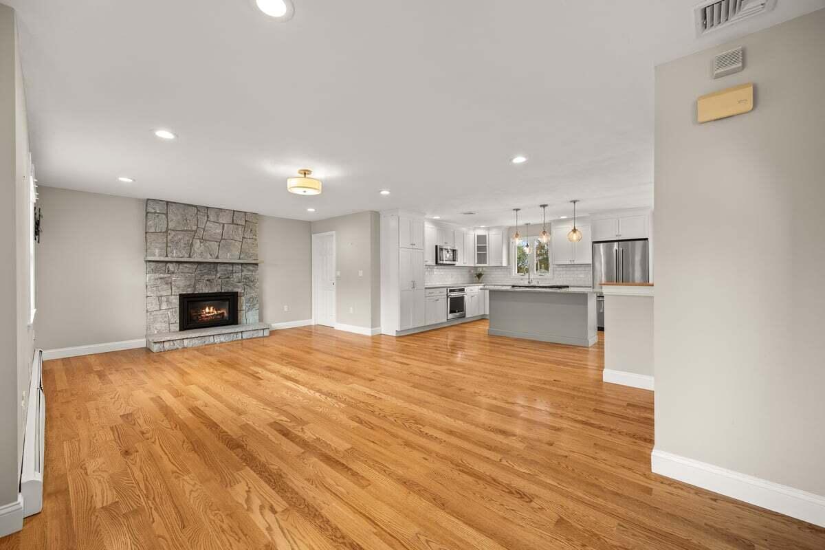 20 Harvest Lane Property Photo 4