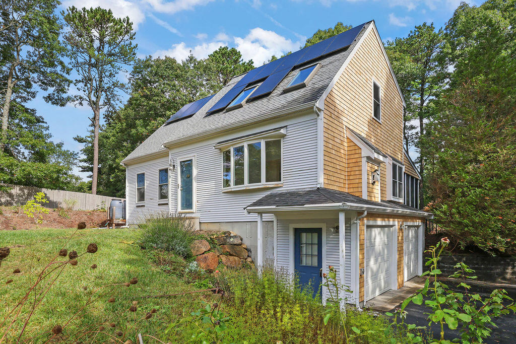 9 Beachwood Road Property Photo 1
