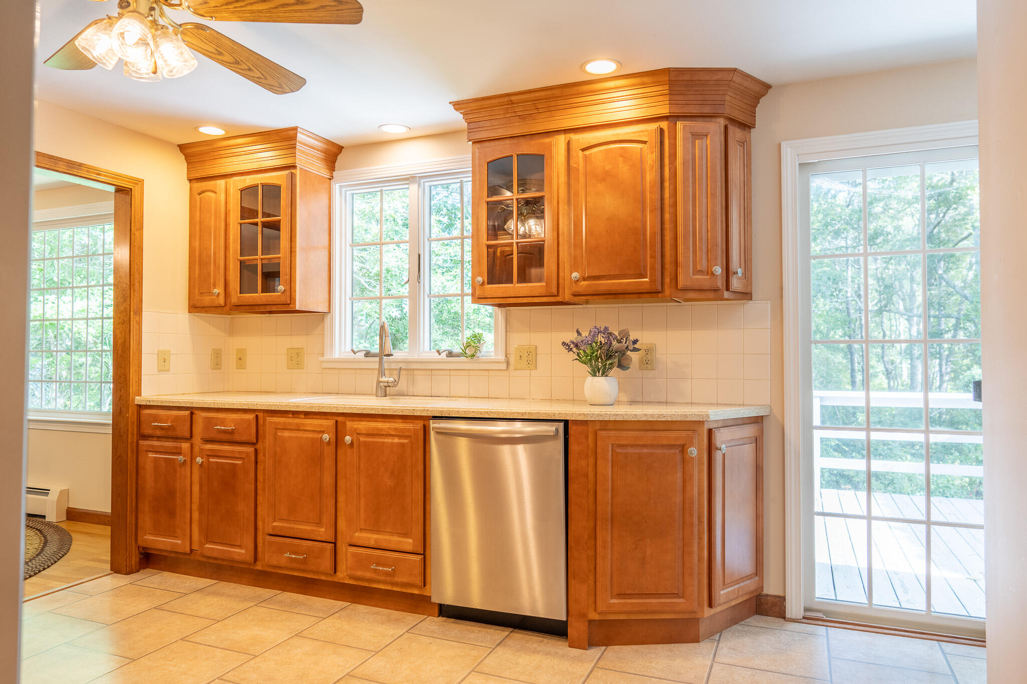2 Mohegan Lane Property Photo 9
