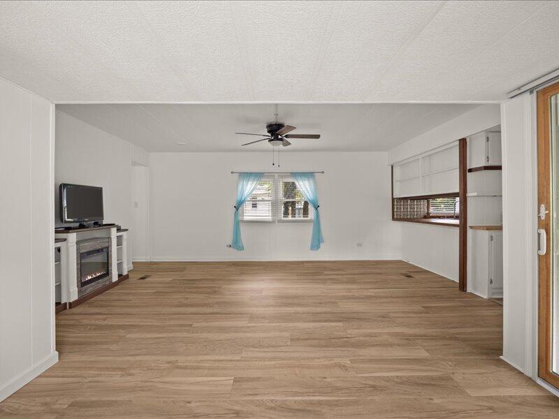 32-6 S Mdw Village Property Photo 3