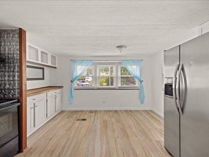 32-6 S Mdw Village Property Photo 9