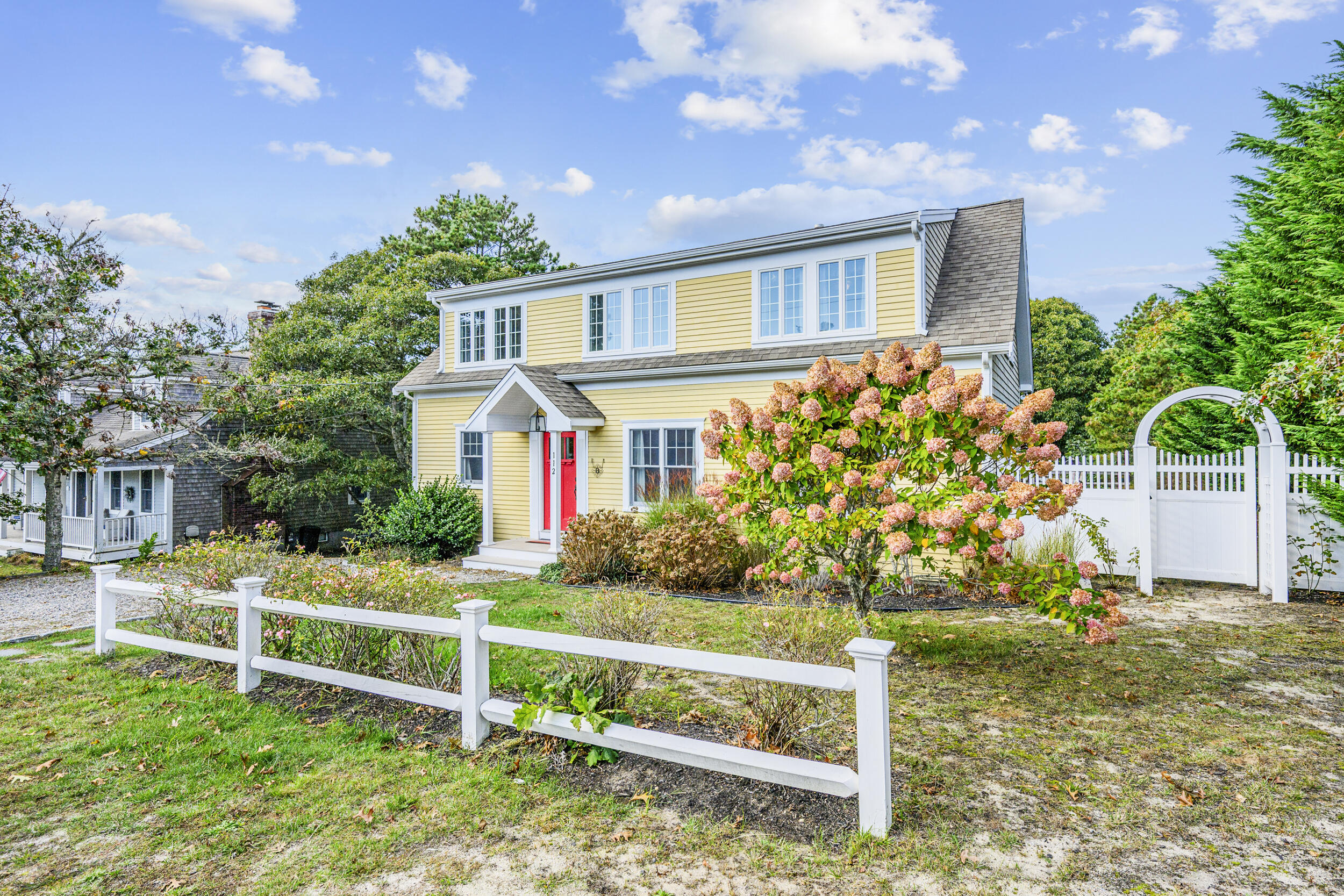 112 Soundview Avenue Property Photo 3