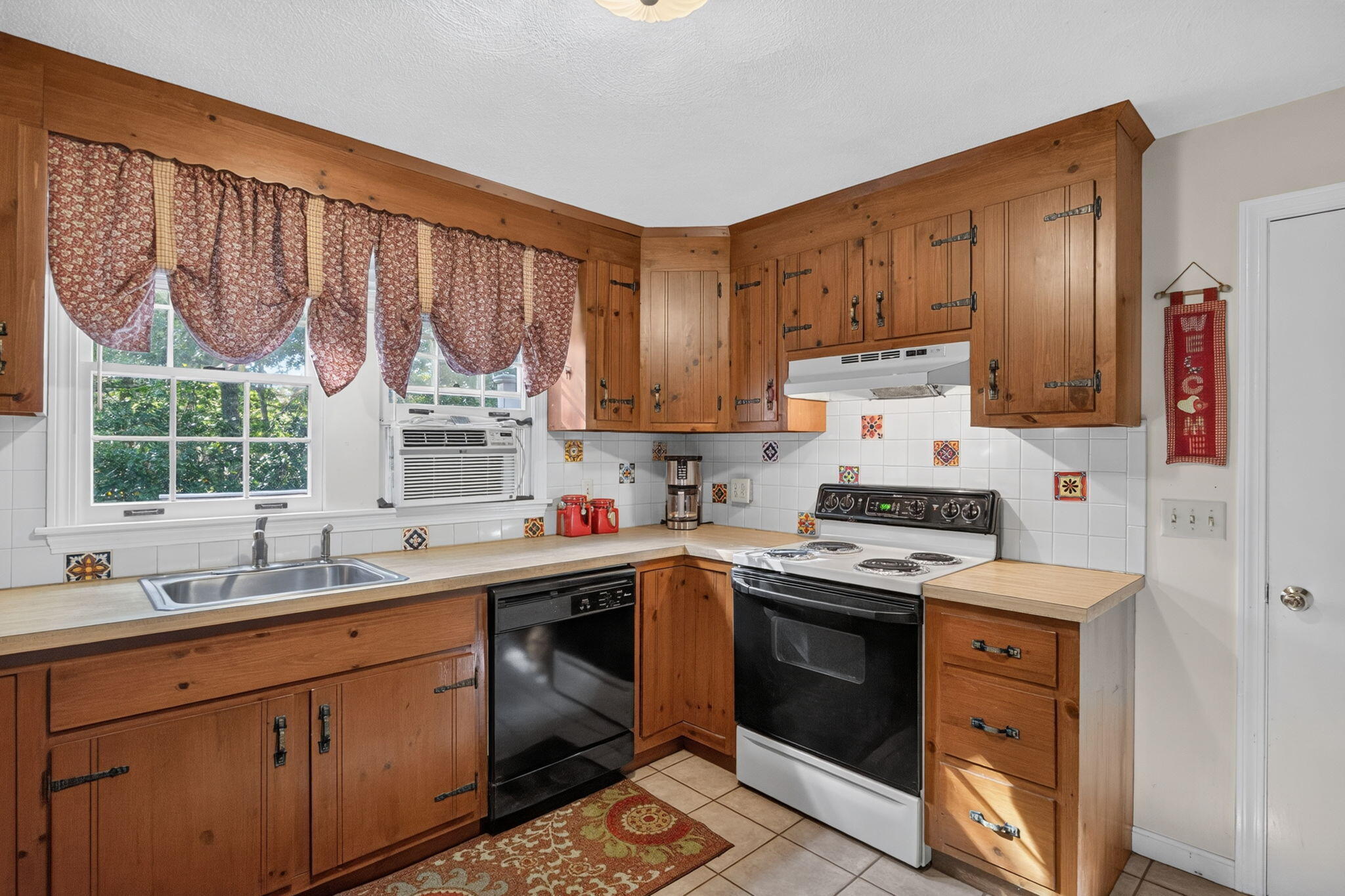 95 Diane Avenue Property Photo 12