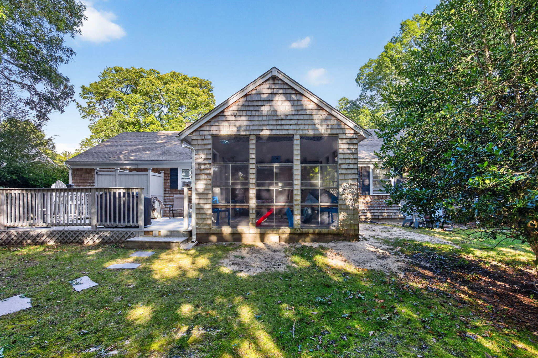 95 Diane Avenue Property Photo 33
