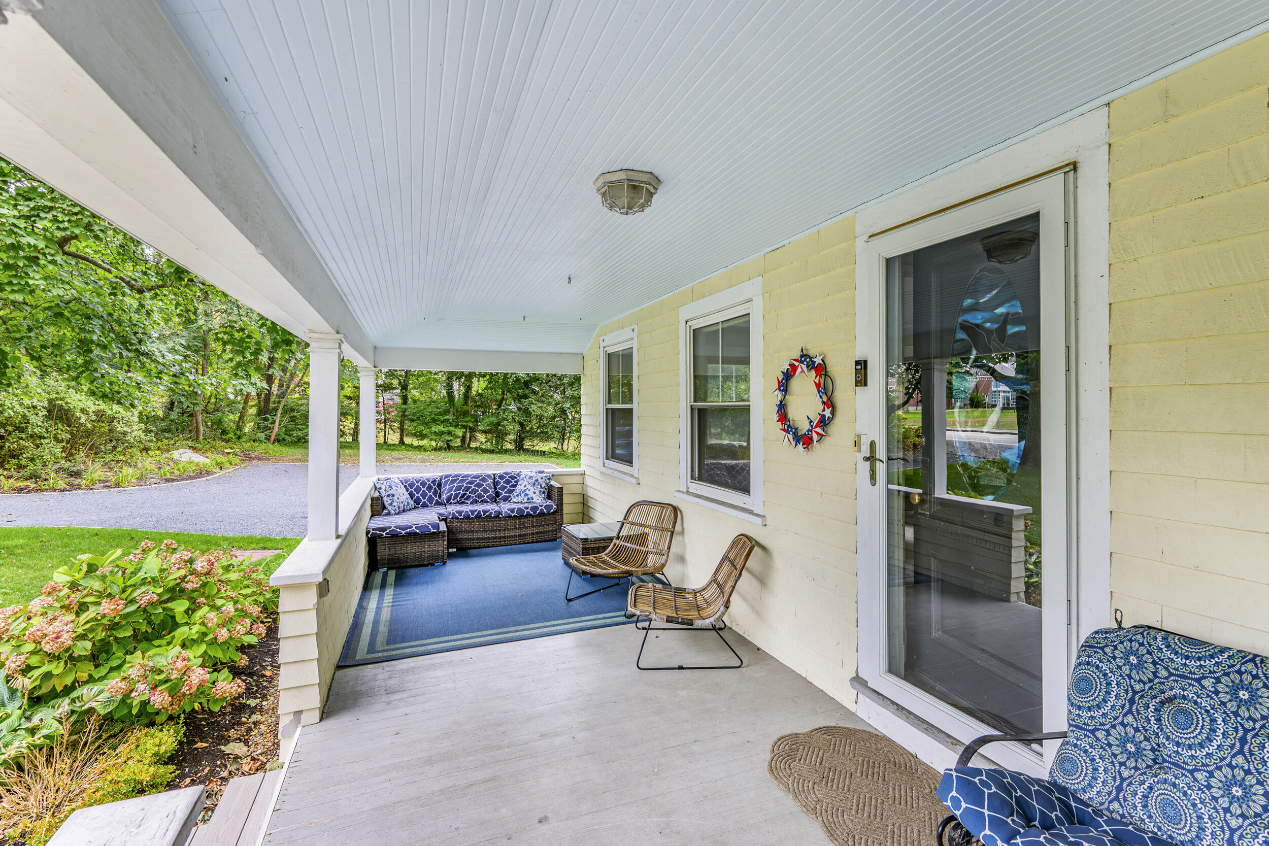 73 S Orleans Road Property Photo 4