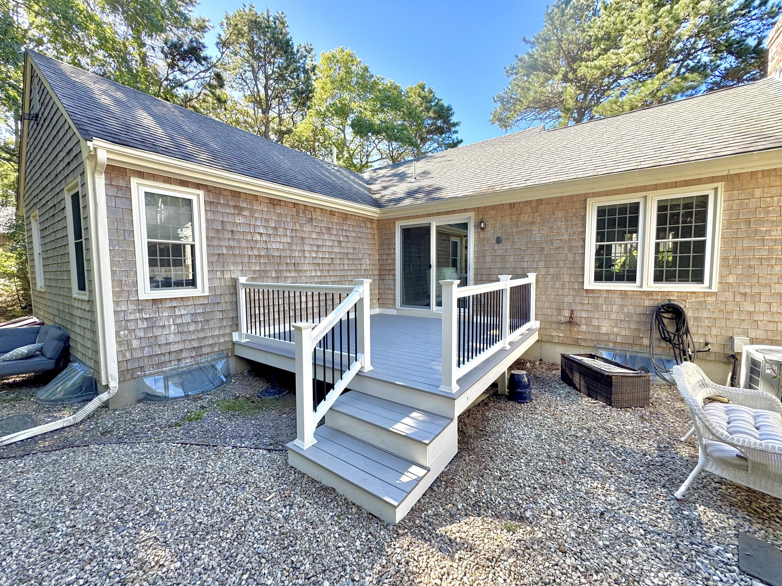 22 Warren Road Property Photo 5