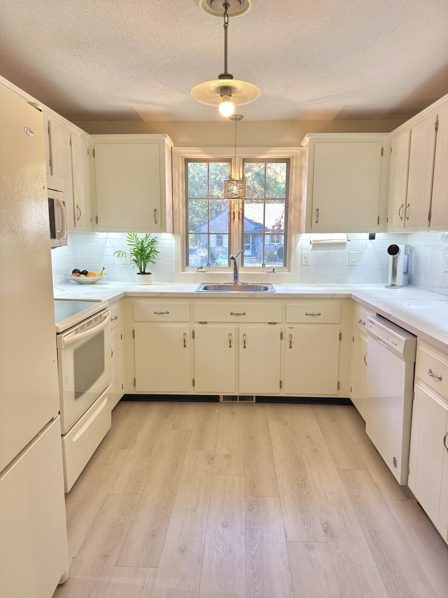 22 Warren Road Property Photo 16