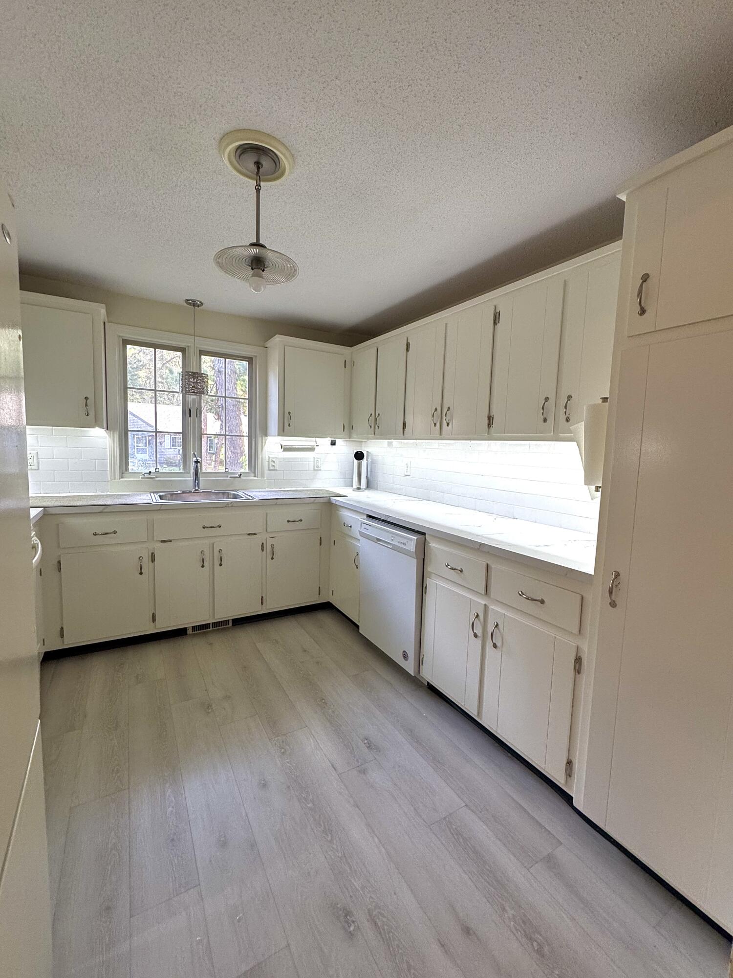 22 Warren Road Property Photo 17