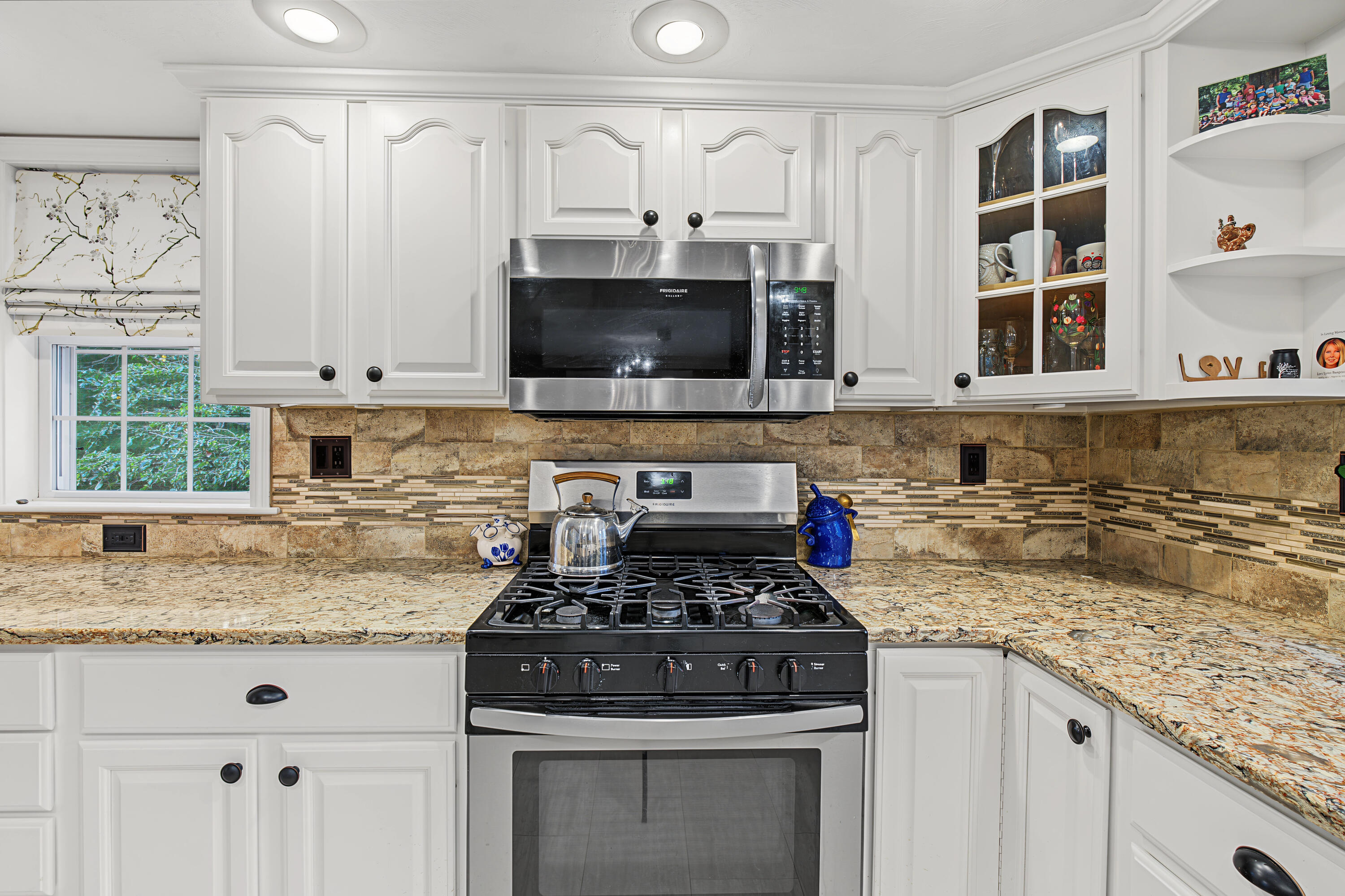 19 Maple Street Property Photo 16
