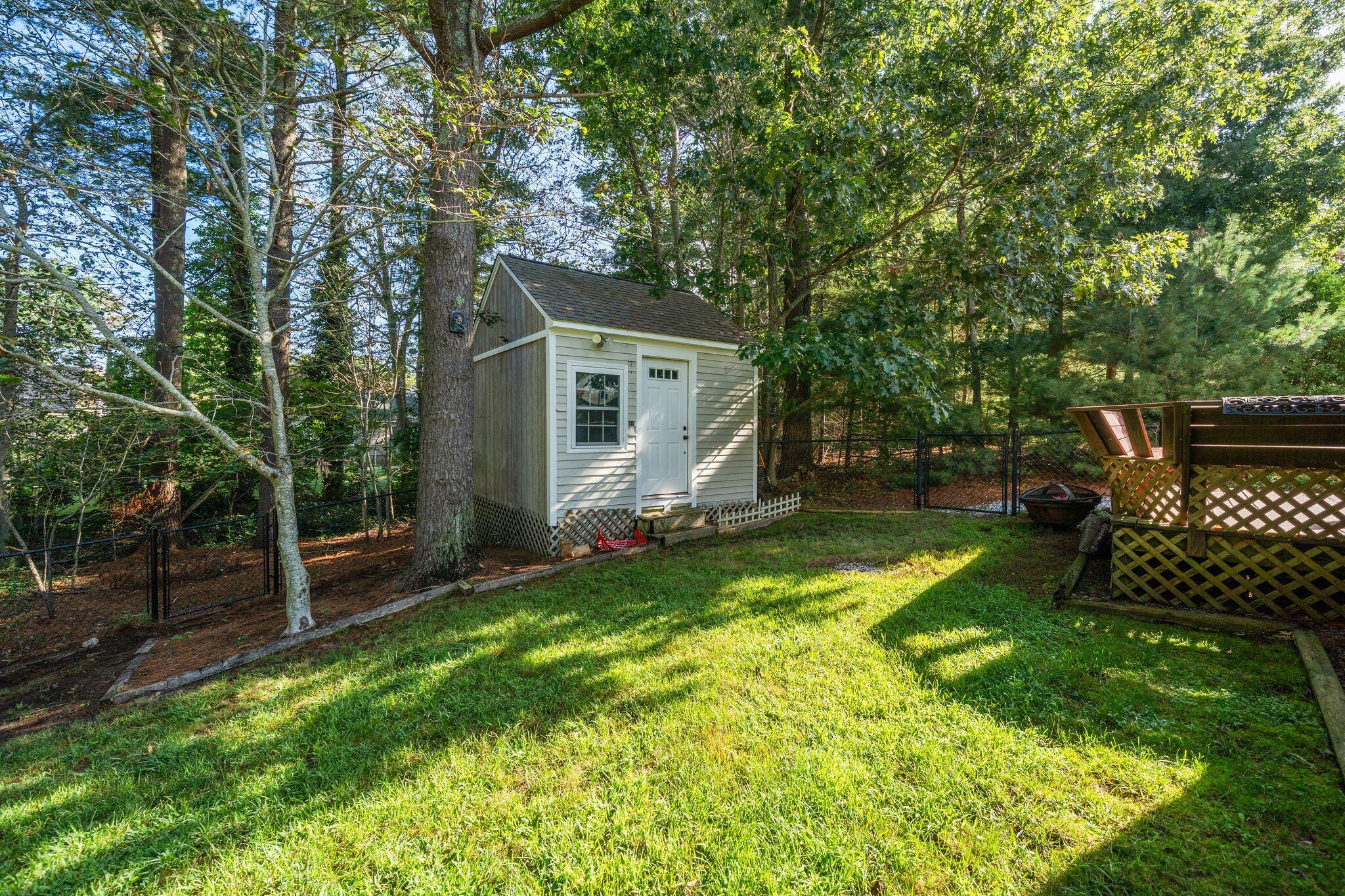 19 Maple Street Property Photo 47