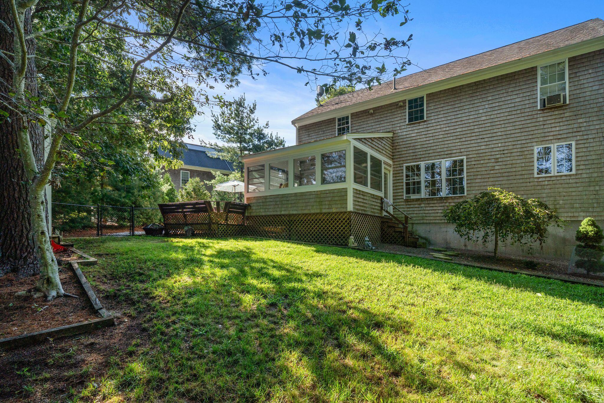 19 Maple Street Property Photo 51