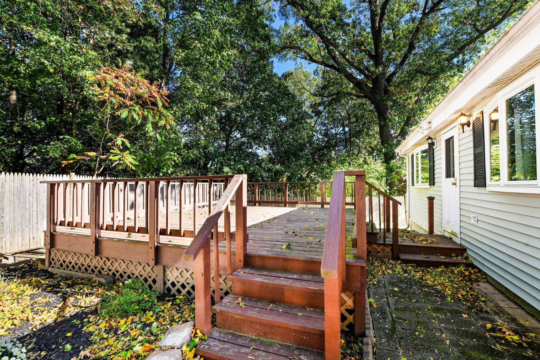 18 Lakeside Avenue Property Photo 5