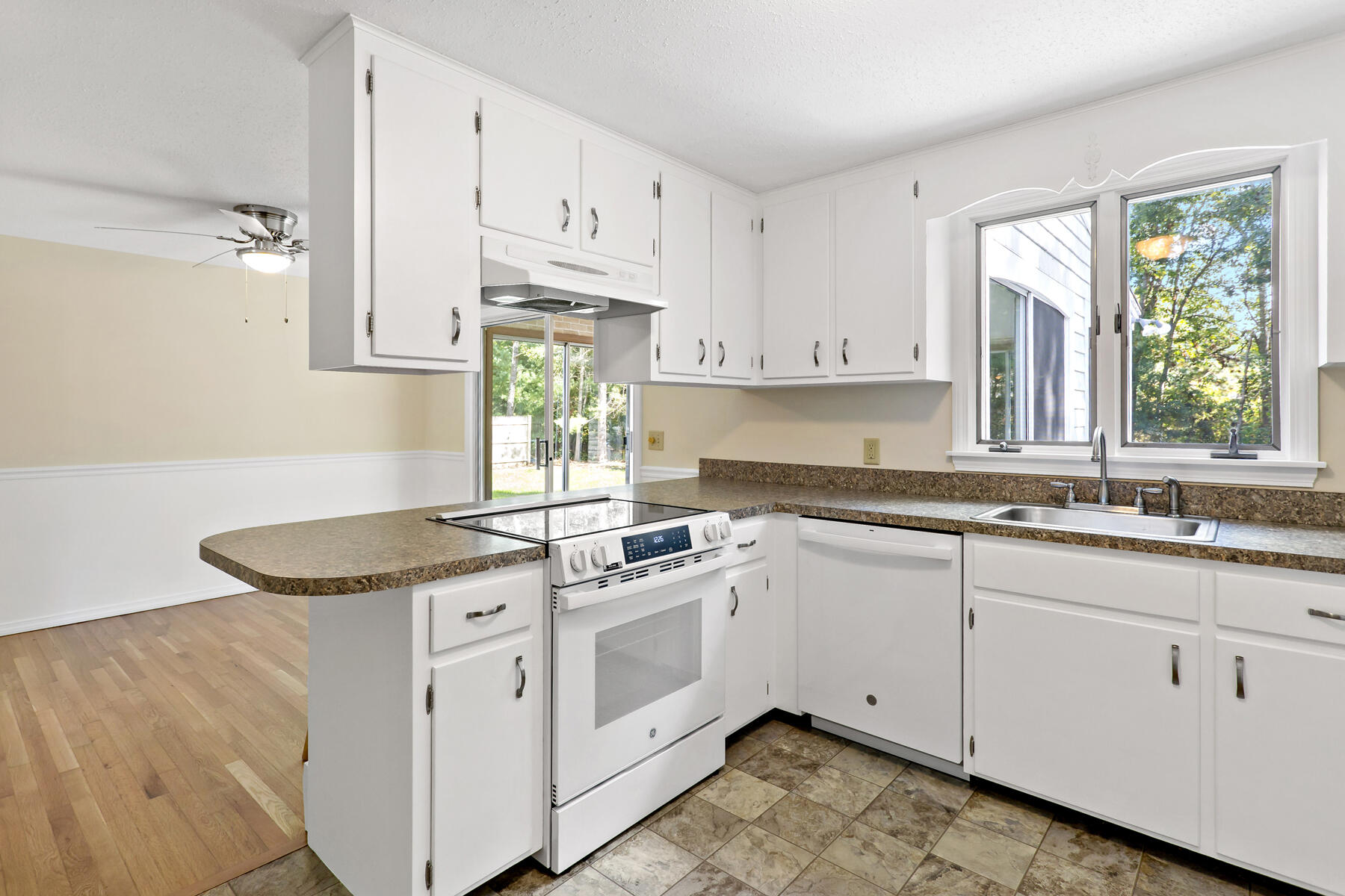238 Monomoy Circle Property Photo 13