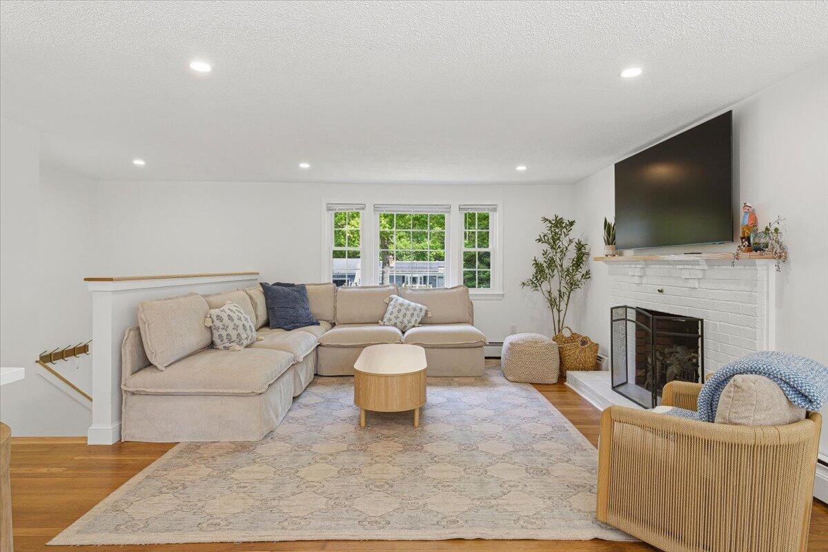 115 Knotty Pine Lane Property Photo 4