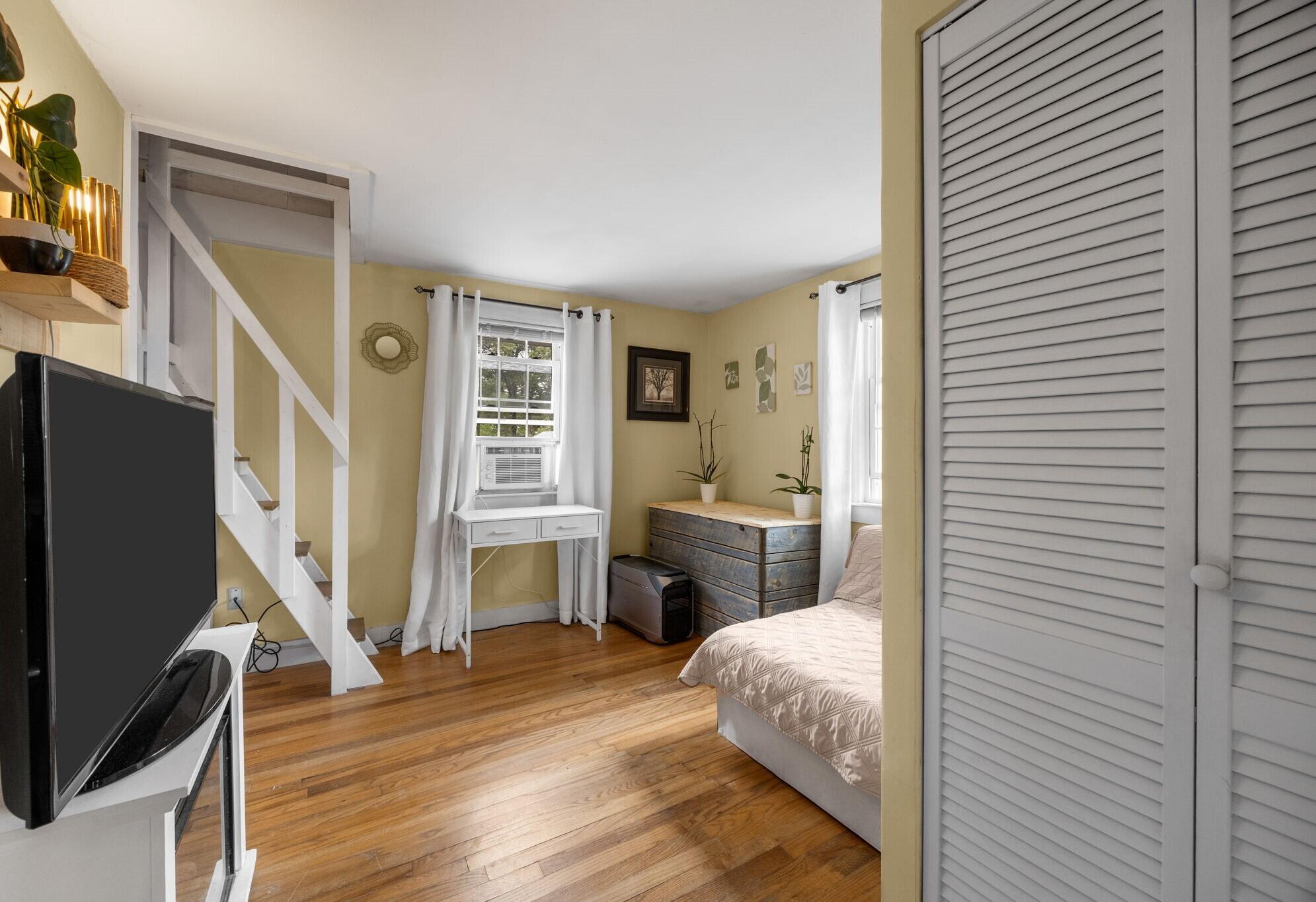 16 Thatcher Road Property Photo 12