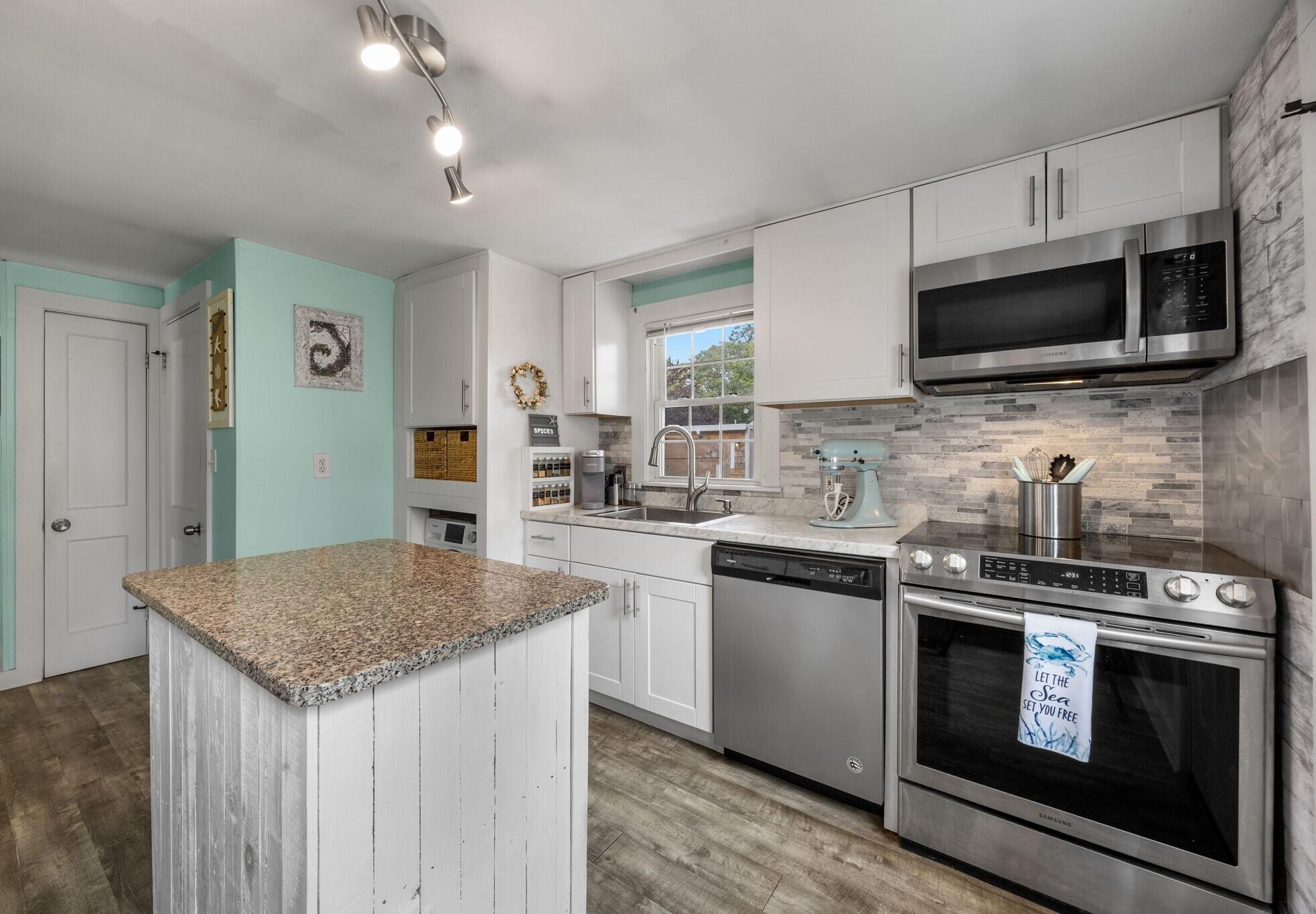 16 Thatcher Road Property Photo 15
