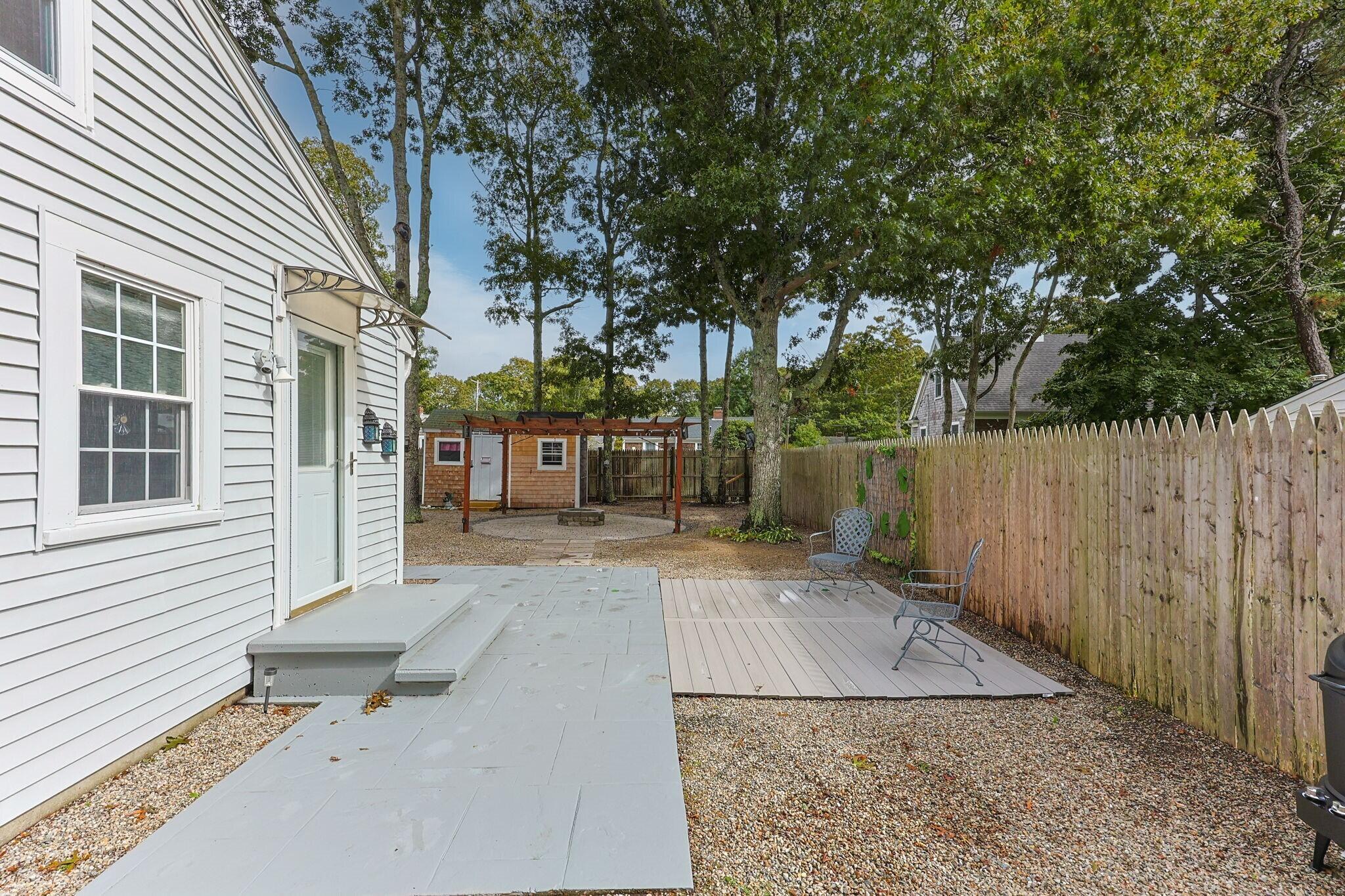 16 Thatcher Road Property Photo 22