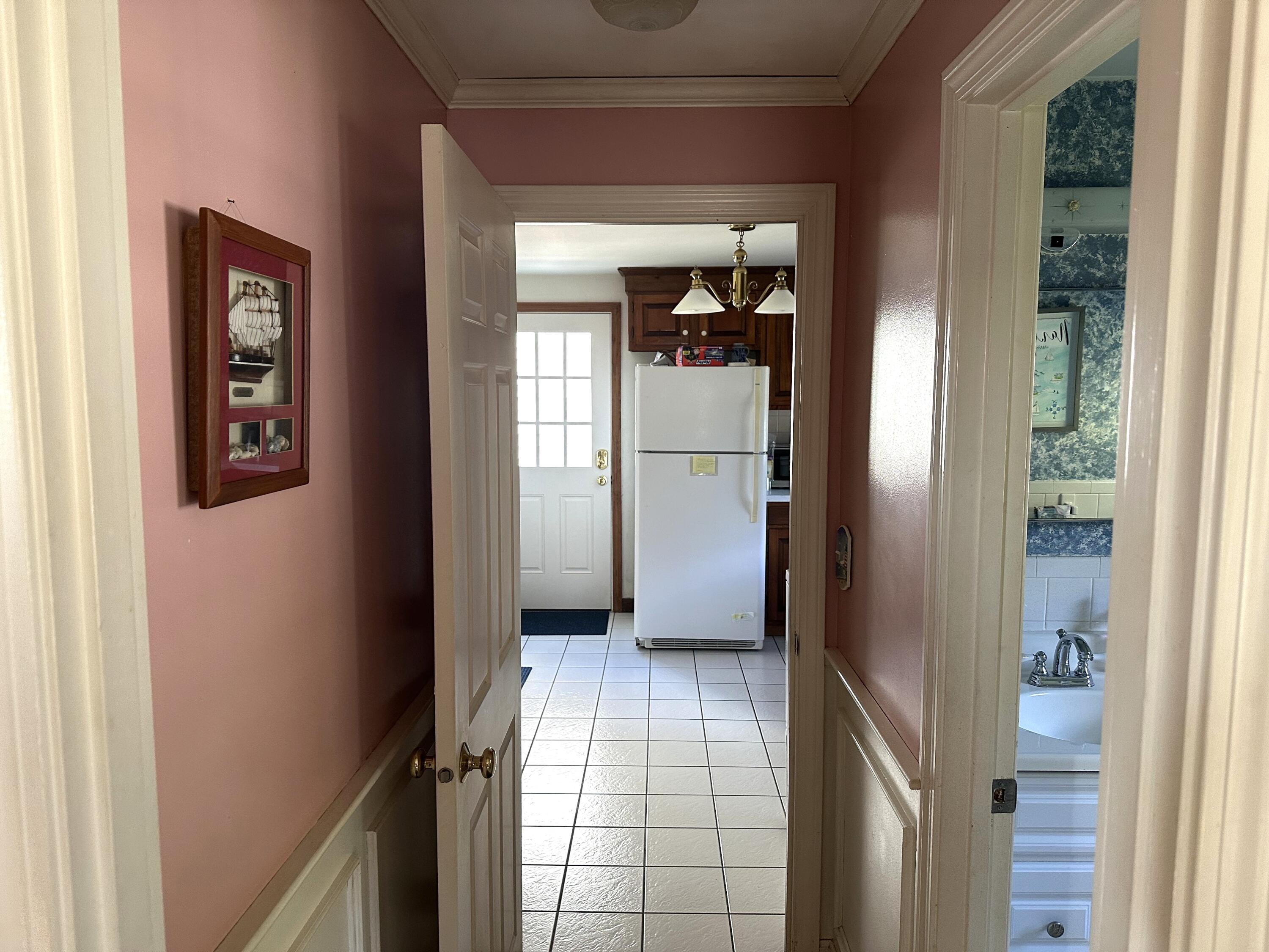 64 Park Avenue Property Photo 6