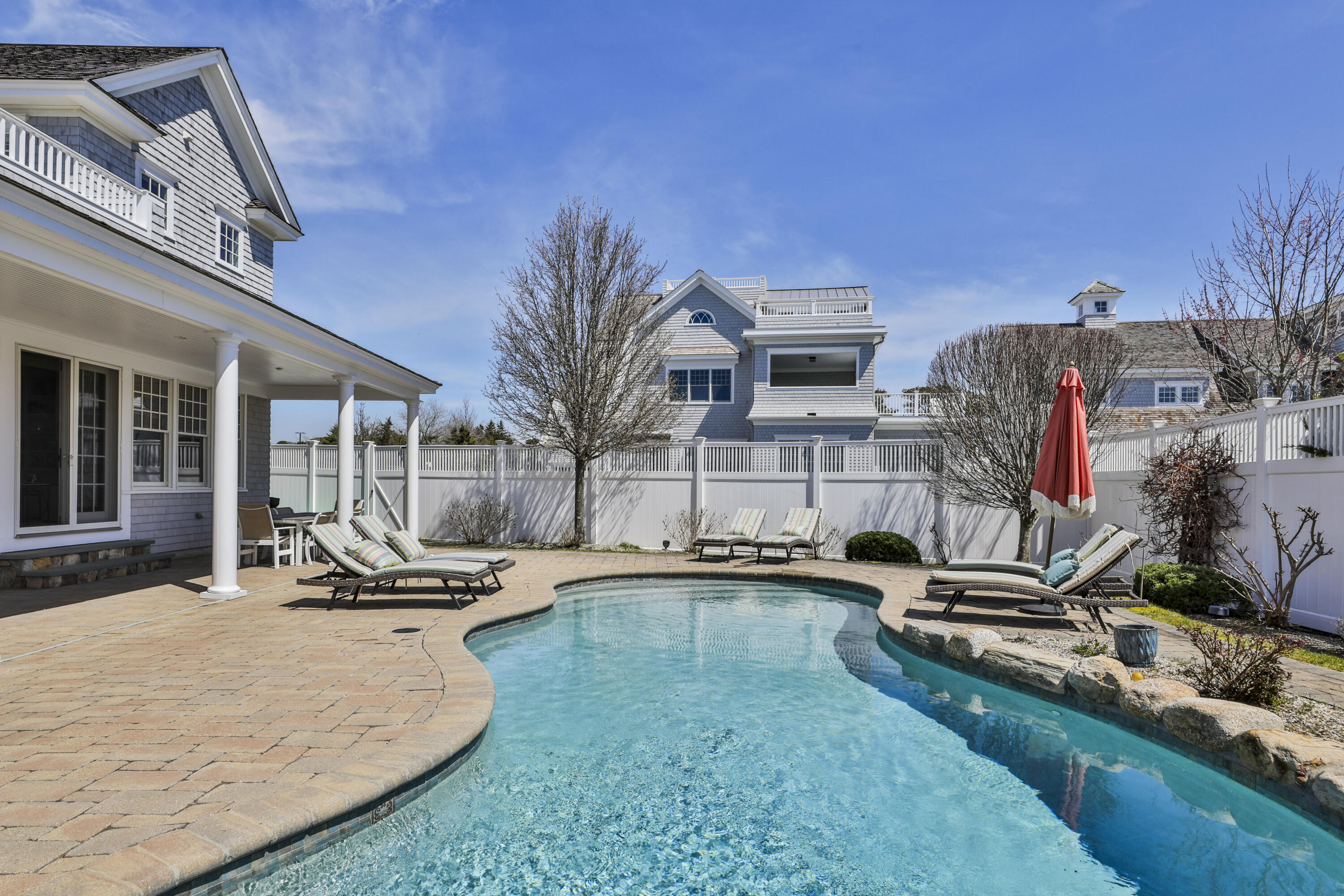 5 Coastline Drive Property Photo 5