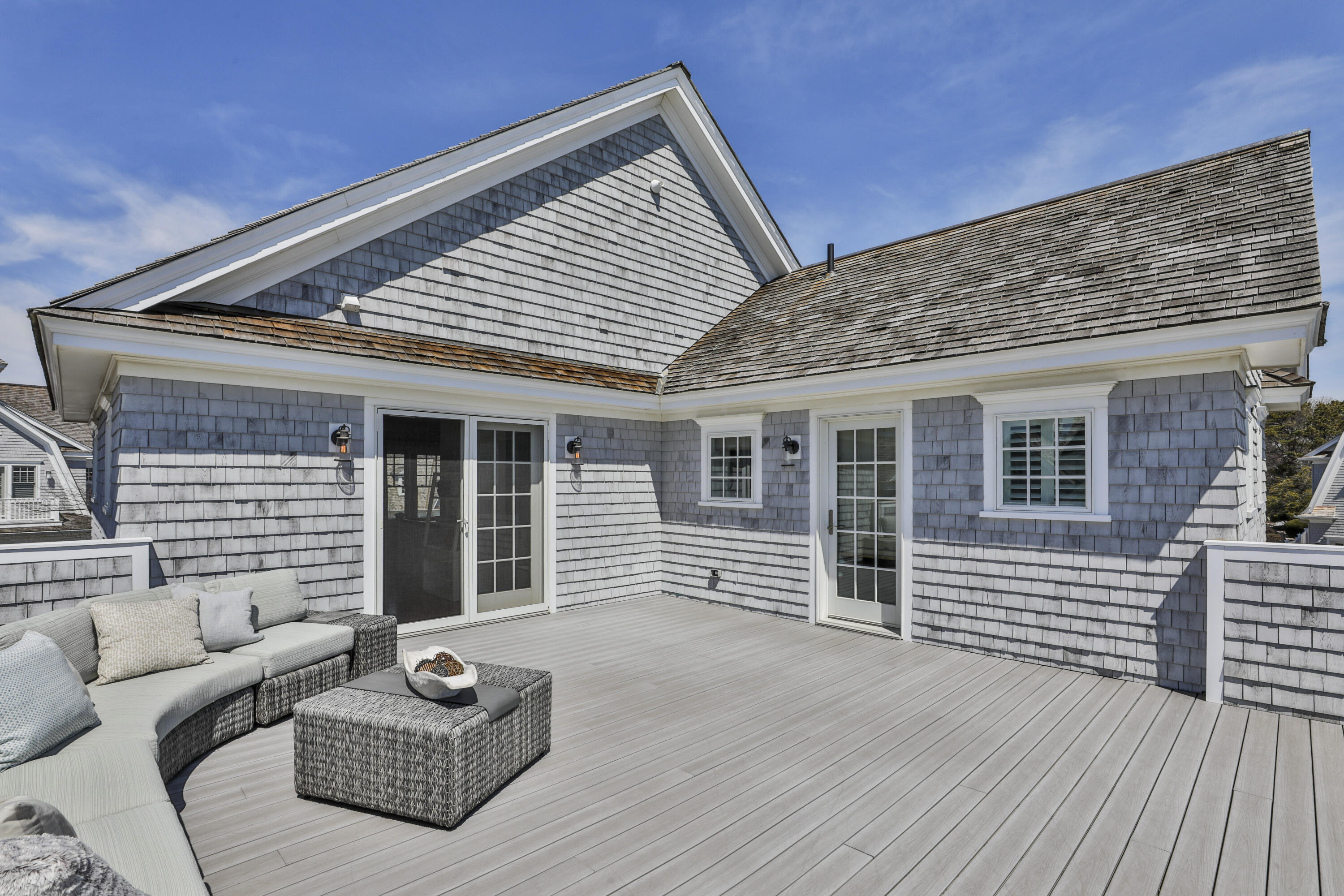 5 Coastline Drive Property Photo 9