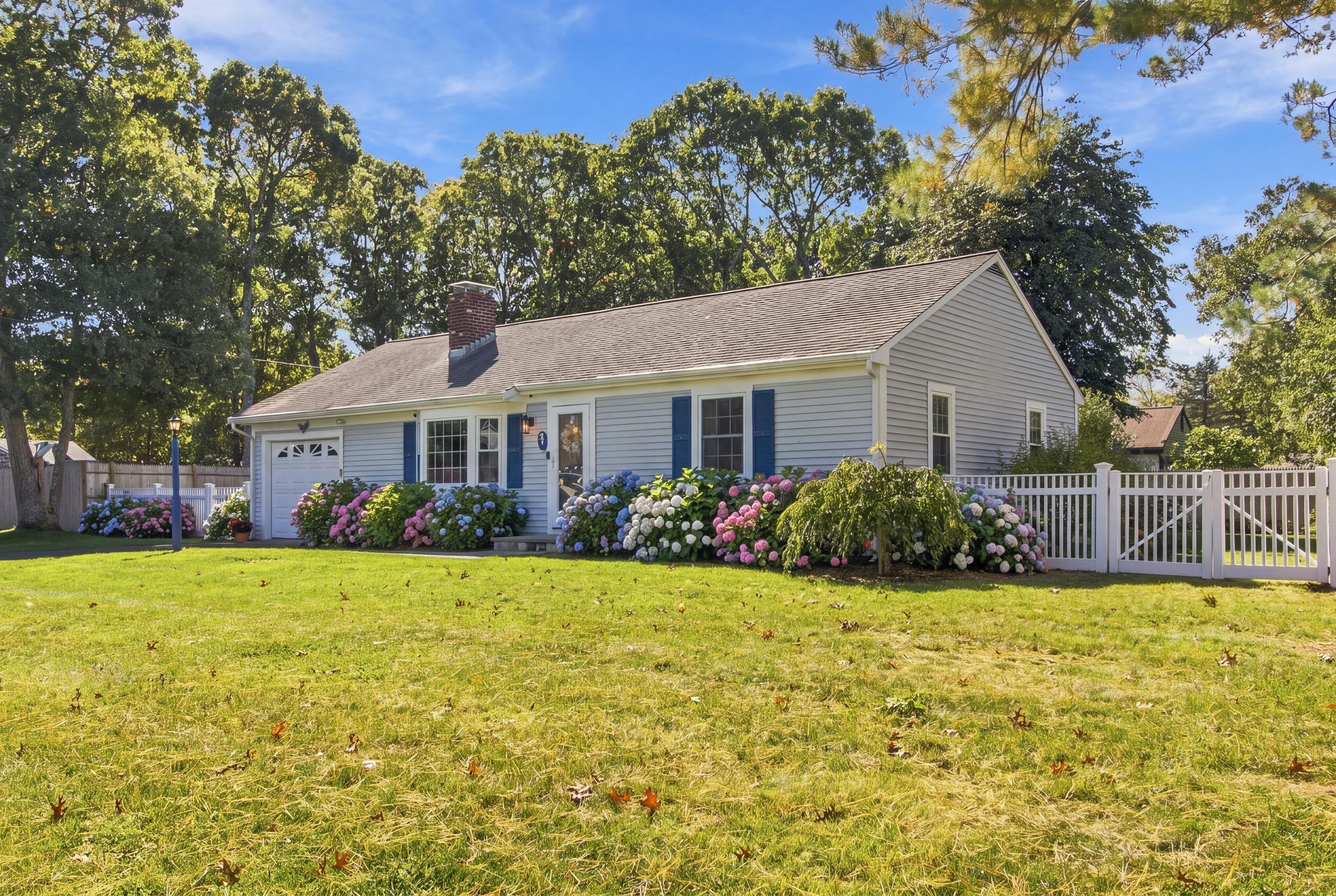 7 Spinning Brook Road Property Photo 3