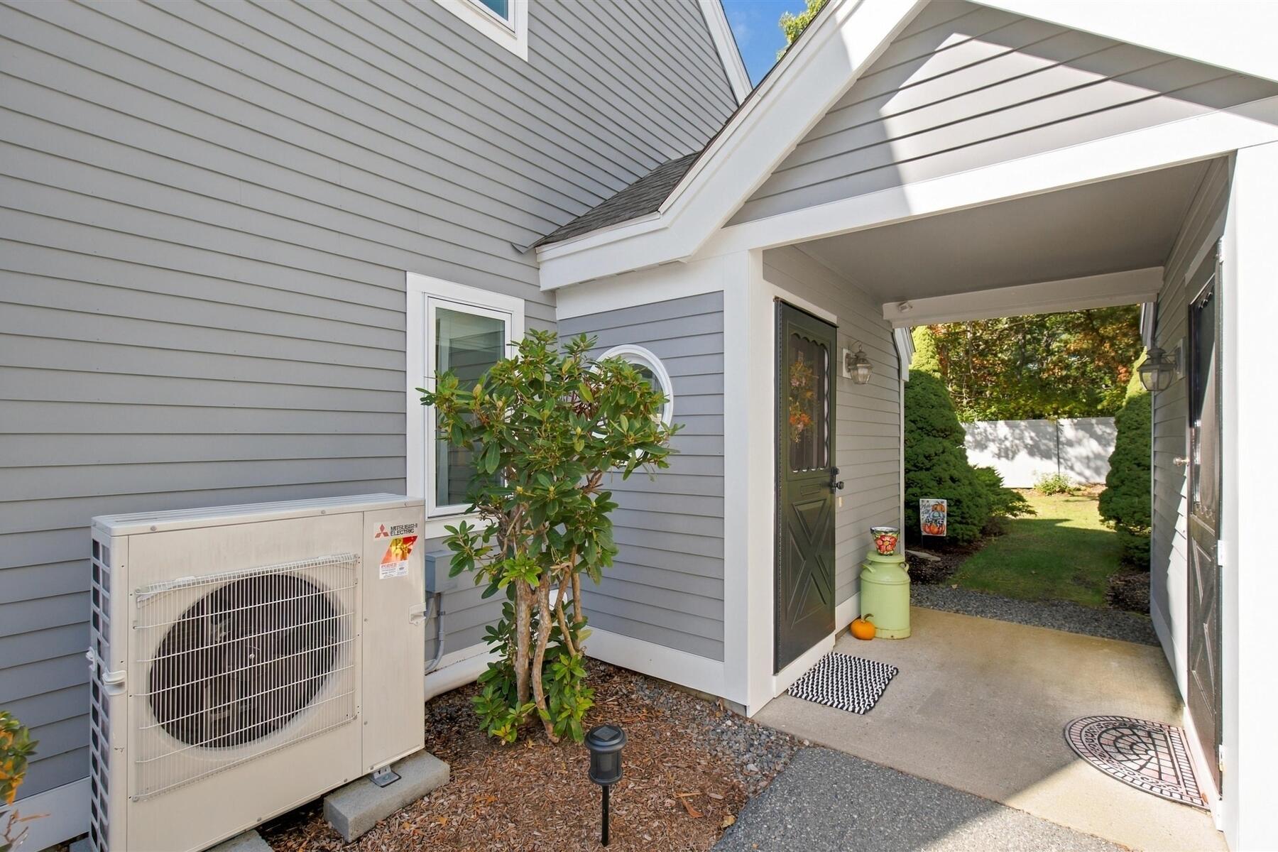 74 Howland Circle Unit 74 Property Photo 4