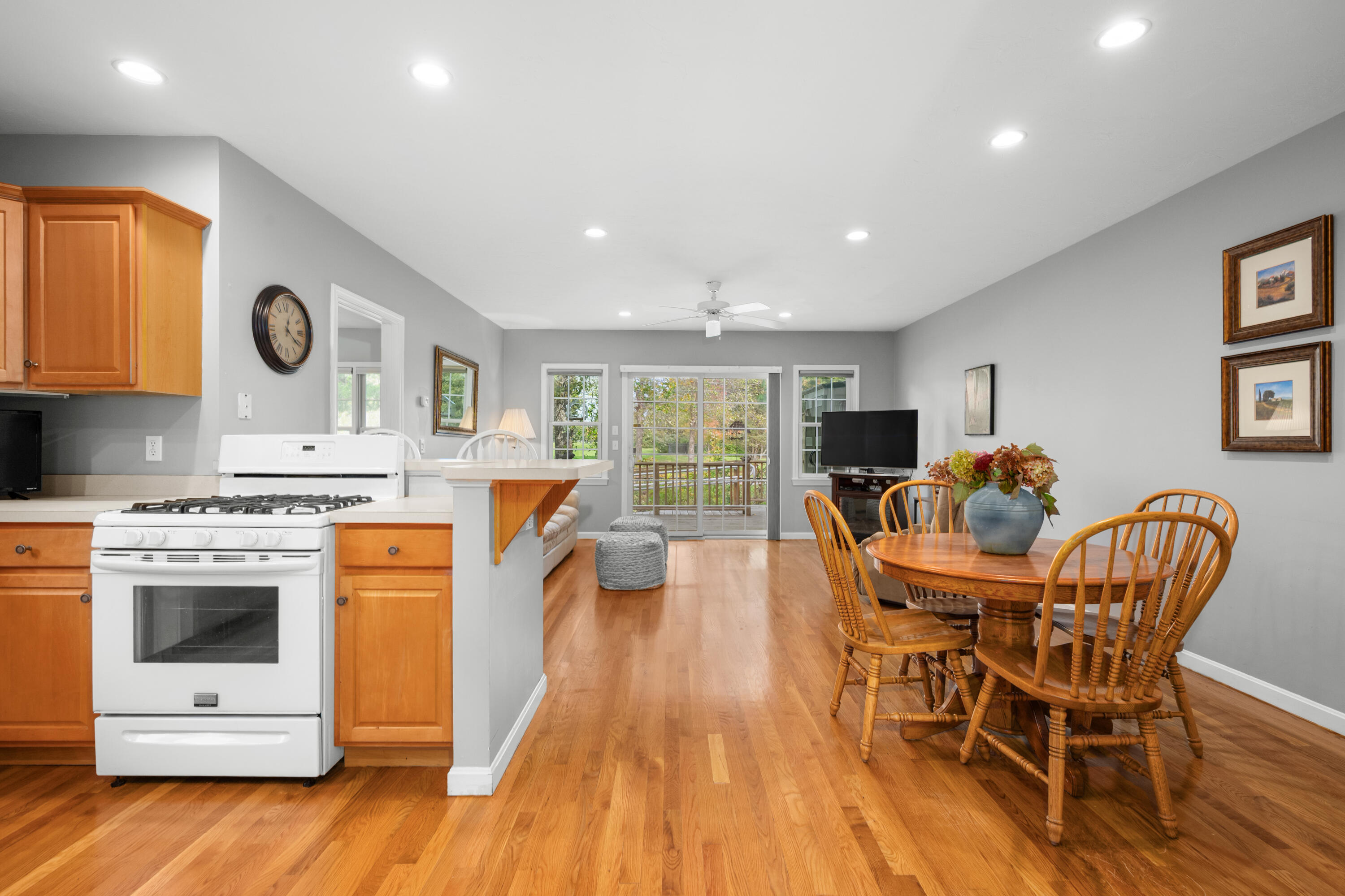 350 Old Barnstable Road Unit 3a Property Photo 5