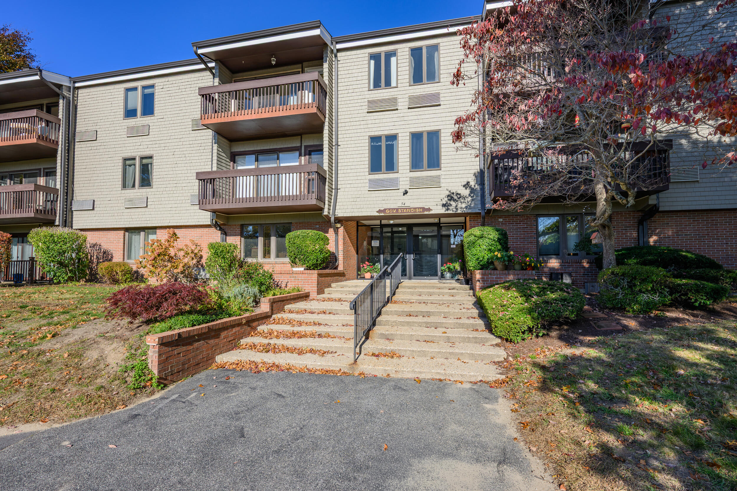 54 Old Colony Way Apt P Property Photo 1
