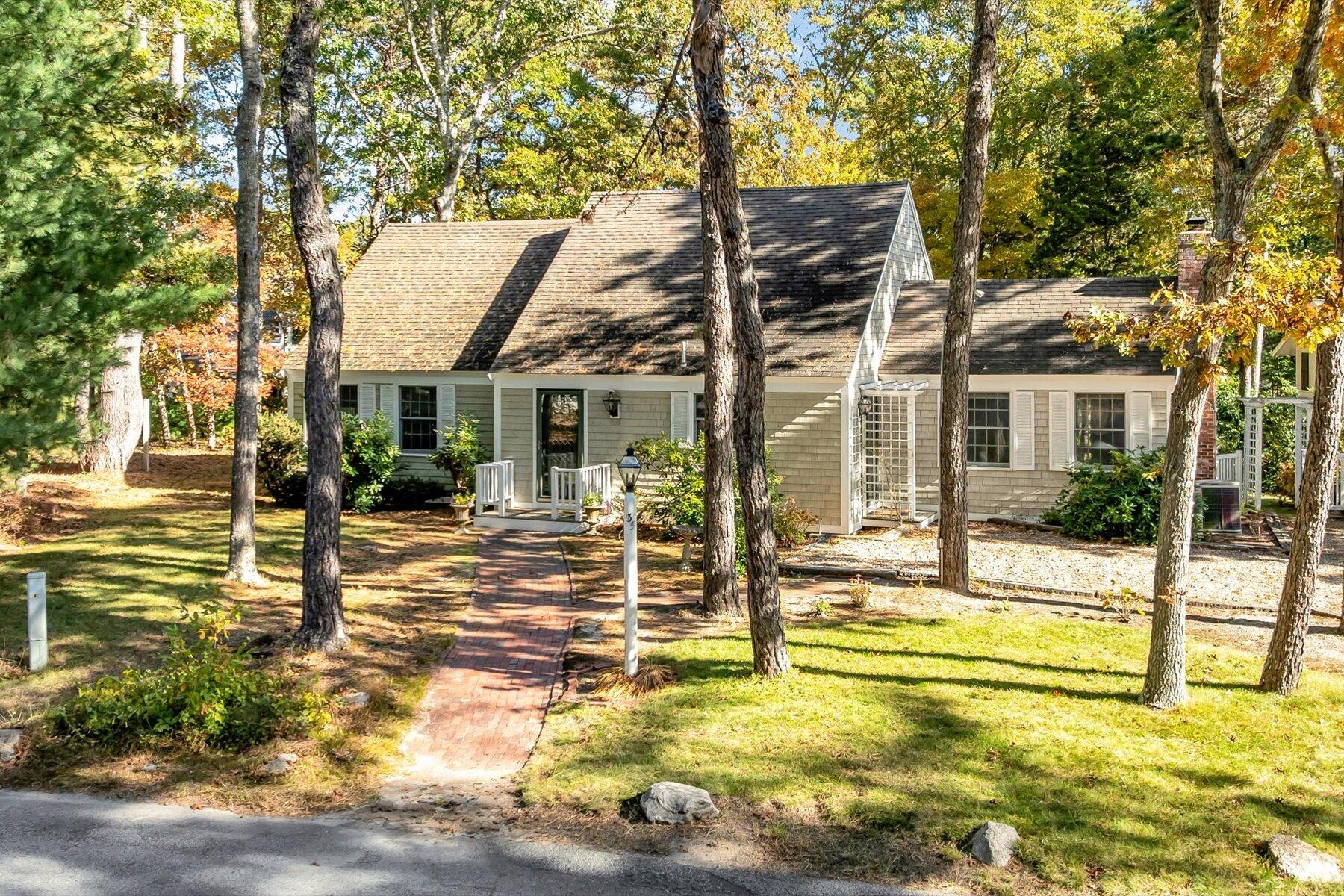 35 Marway Property Photo 1