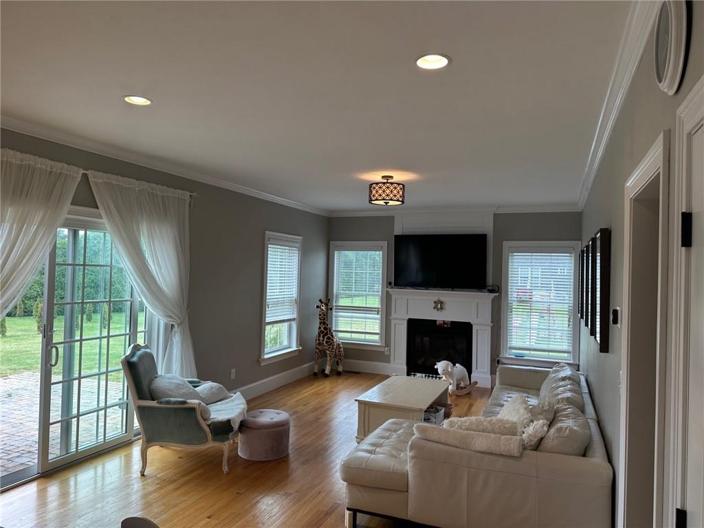57 Randolph Way Way Property Photo 6