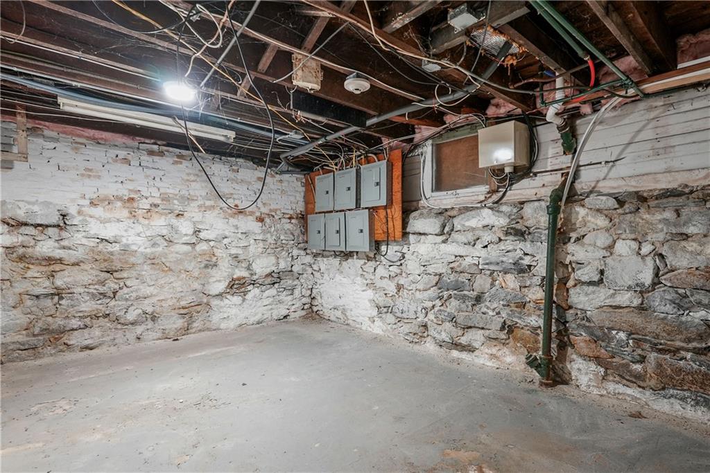35 Greene Street Property Photo 34