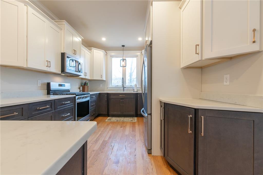 933 Pleasant Street Property Photo 14