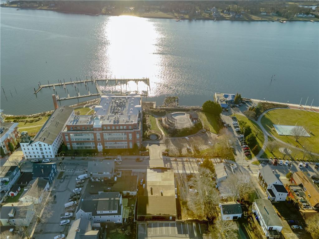 382 Thames Street Property Photo 38