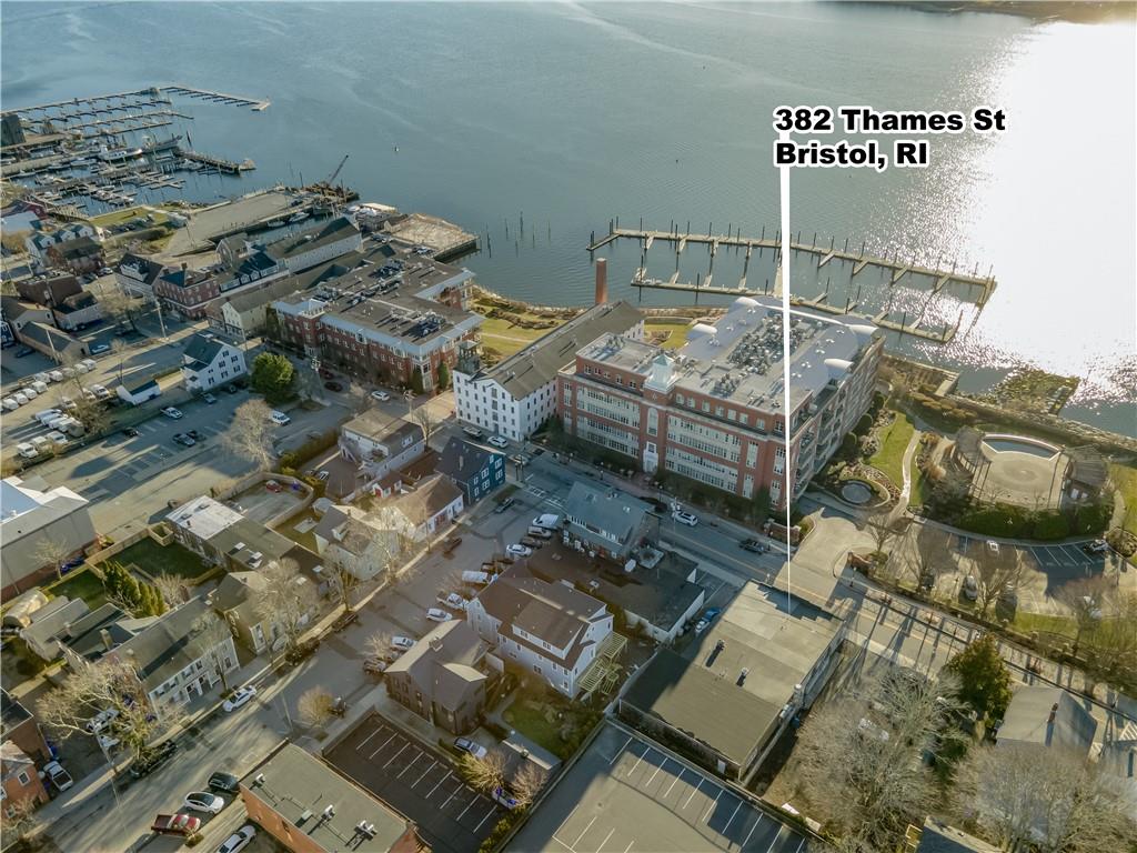 382 Thames Street Property Photo 39