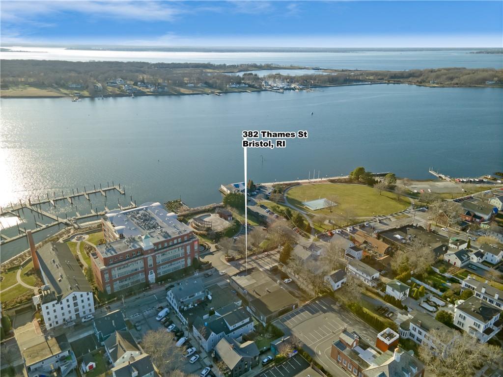 382 Thames Street Property Photo 43