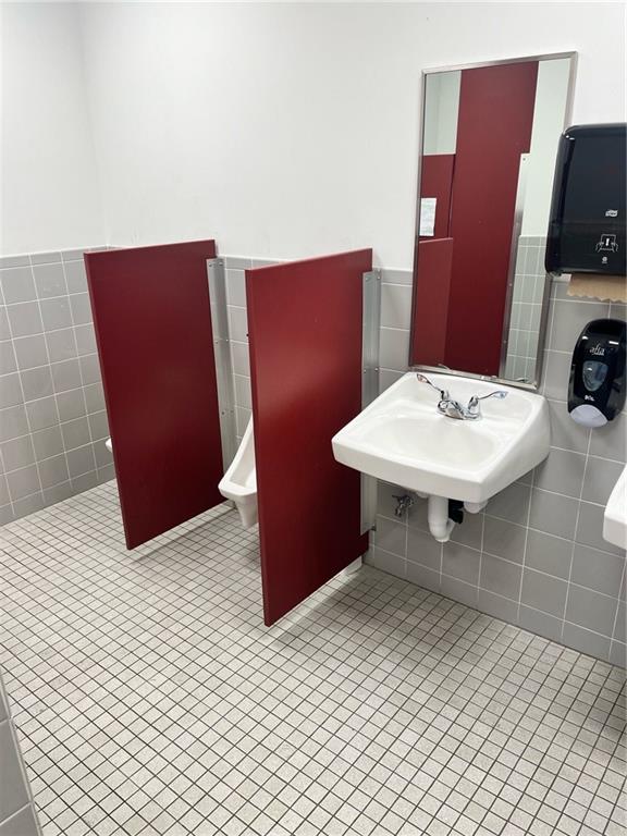1 Social Street Property Photo 8