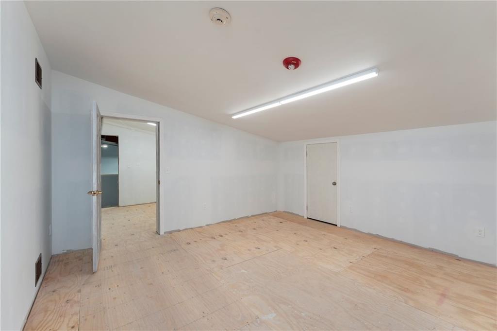 255 Legris Avenue Unit 3 Property Photo 18
