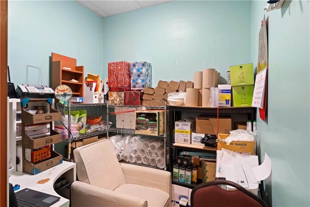 382 Thames Street Unit North Property Photo 12