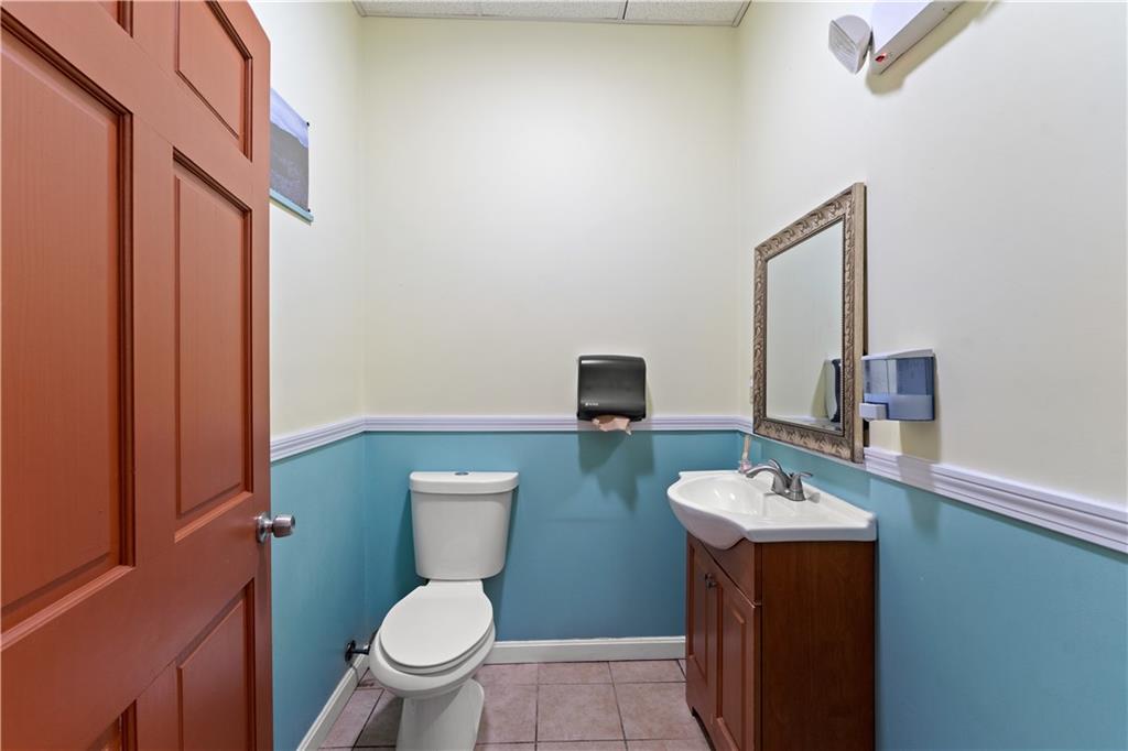 382 Thames Street Unit North Property Photo 13