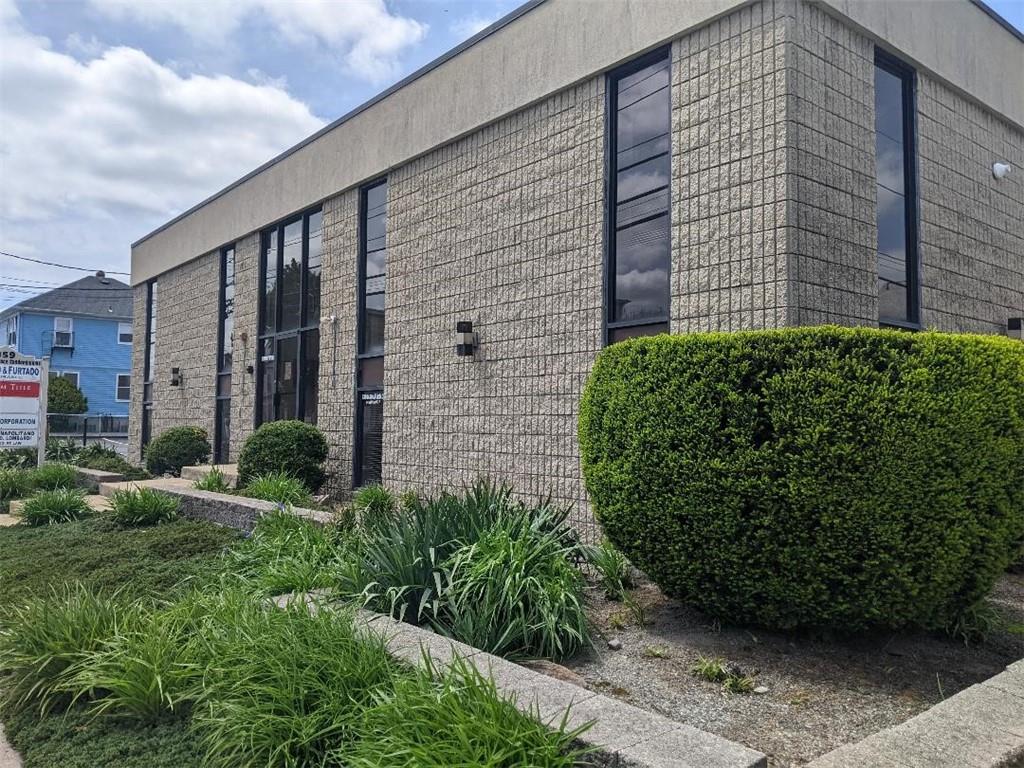 959 Mineral Spring Avenue Unit 1 Property Photo 1