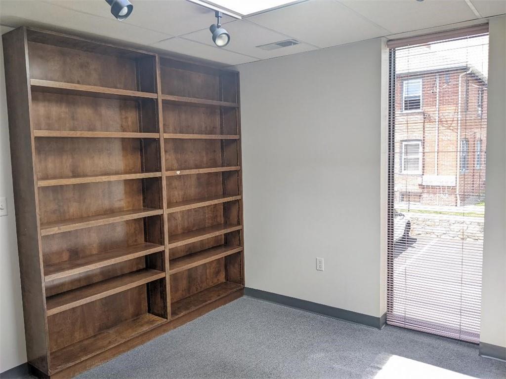 959 Mineral Spring Avenue Unit 1 Property Photo 9