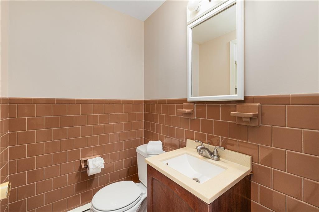 14 Laurel Lane Property Photo 17