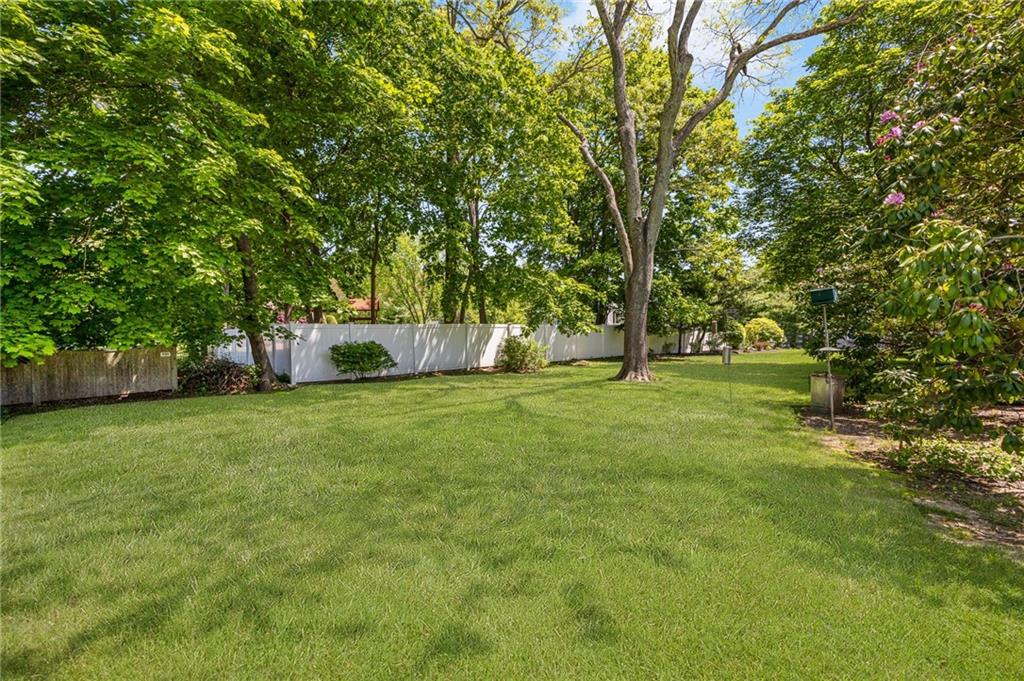 14 Laurel Lane Property Photo 34