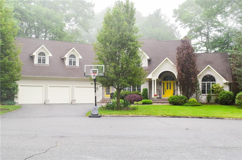 10 Lace Circle Property Photo