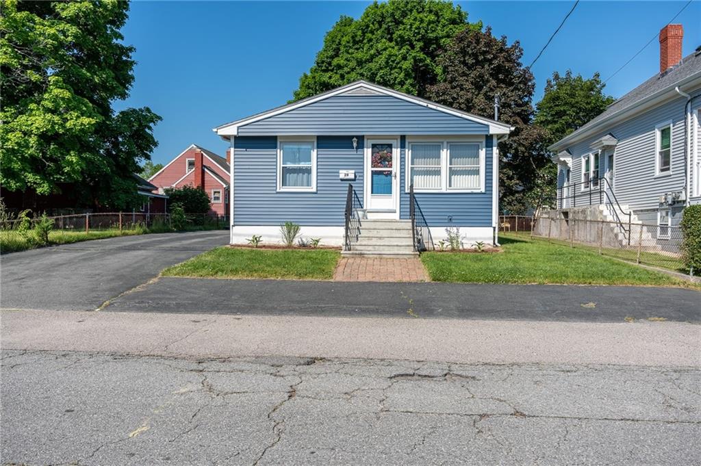39 Irving Street Property Photo 1